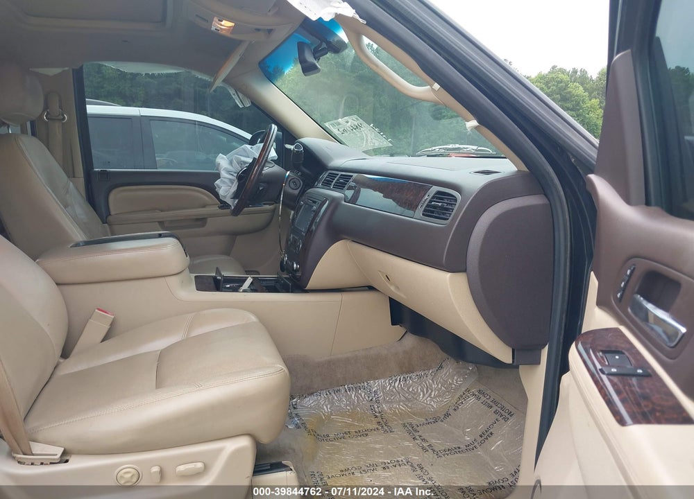 2012 GMC YUKON XL 1500 DENALI VIN: 1GKS2MEF0CR190619