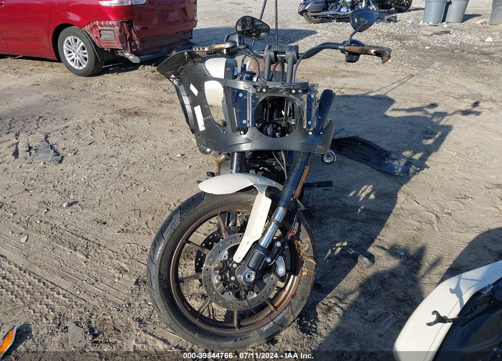 2023 HARLEY-DAVIDSON FXLRST VIN: 1HD1YXZ10PB033854