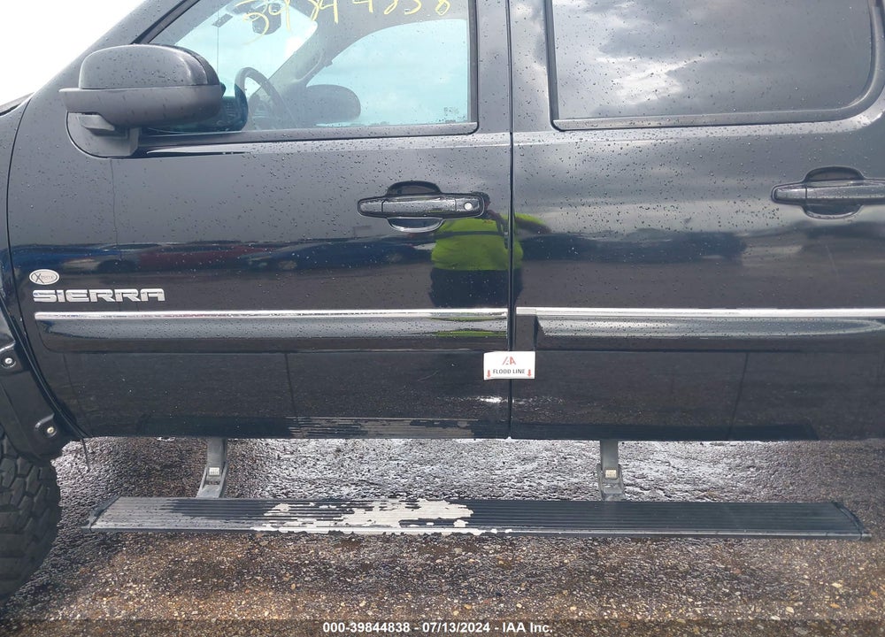2011 GMC SIERRA 1500 SLE VIN: 3GTP2VE39BG404261
