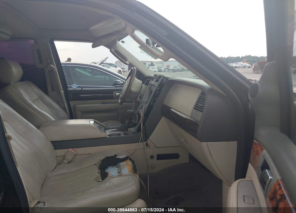 2004 LINCOLN NAVIGATOR VIN: 5LMFU28R34LJ02127