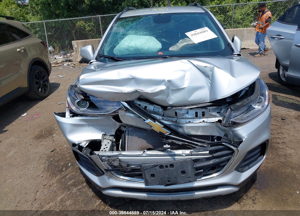 2021 CHEVROLET TRAX FWD LT VIN: KL7CJLSB1MB330229