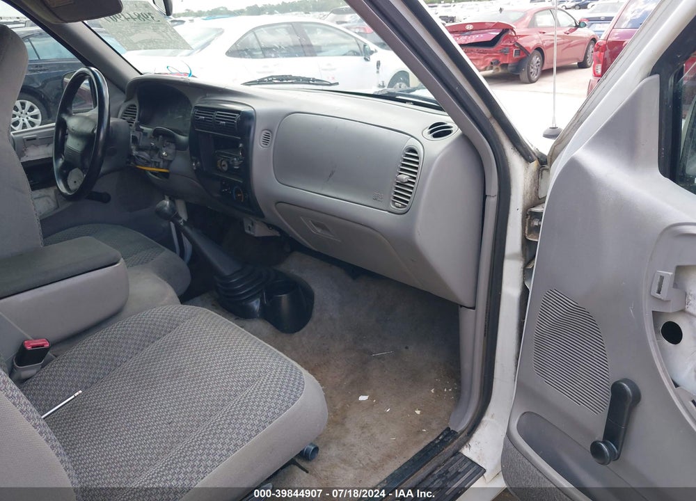 1998 FORD RANGER SPLASH/XL/XLT VIN: 1FTYR10C7WPA64688