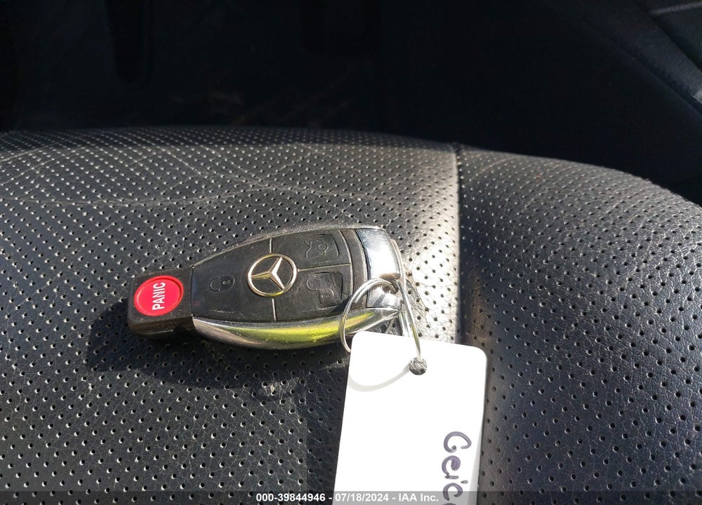 2009 MERCEDES-BENZ S 550 4MATIC VIN: WDDNG86X49A256174