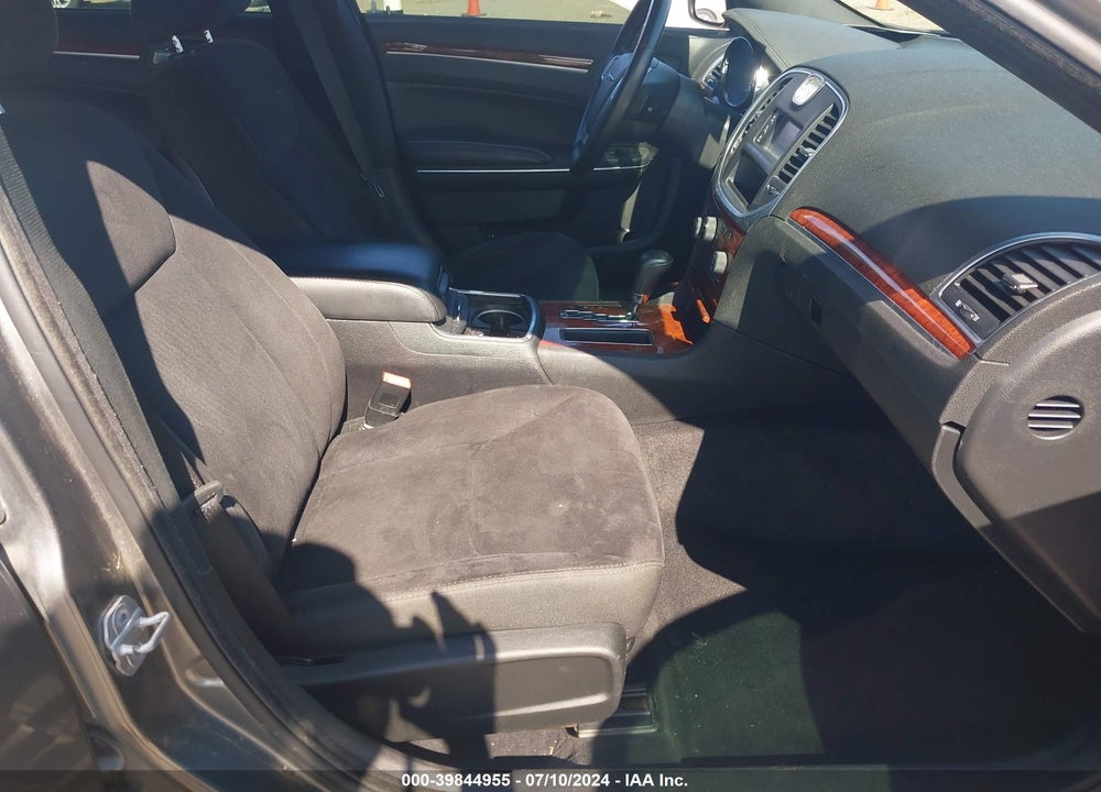 2012 CHRYSLER 300 VIN: 2C3CCAAG2CH143297