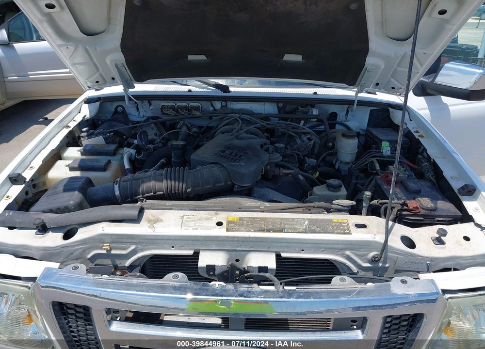 2011 FORD RANGER XLT VIN: 1FTLR4FEXBPB21559