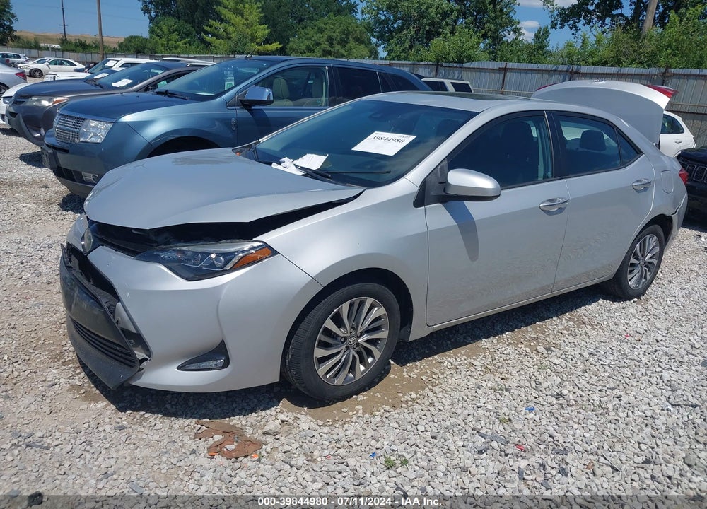 2017 TOYOTA COROLLA XLE VIN: 2T1BURHE8HC932188