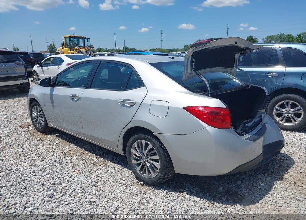 2017 TOYOTA COROLLA XLE VIN: 2T1BURHE8HC932188