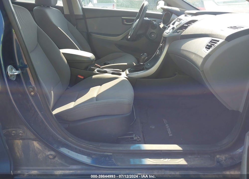2015 HYUNDAI ELANTRA SE VIN: KMHDH4AE3FU248672
