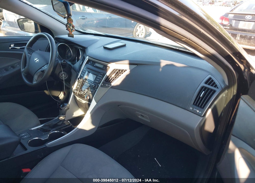2013 HYUNDAI SONATA GLS VIN: 5NPEB4AC3DH610158
