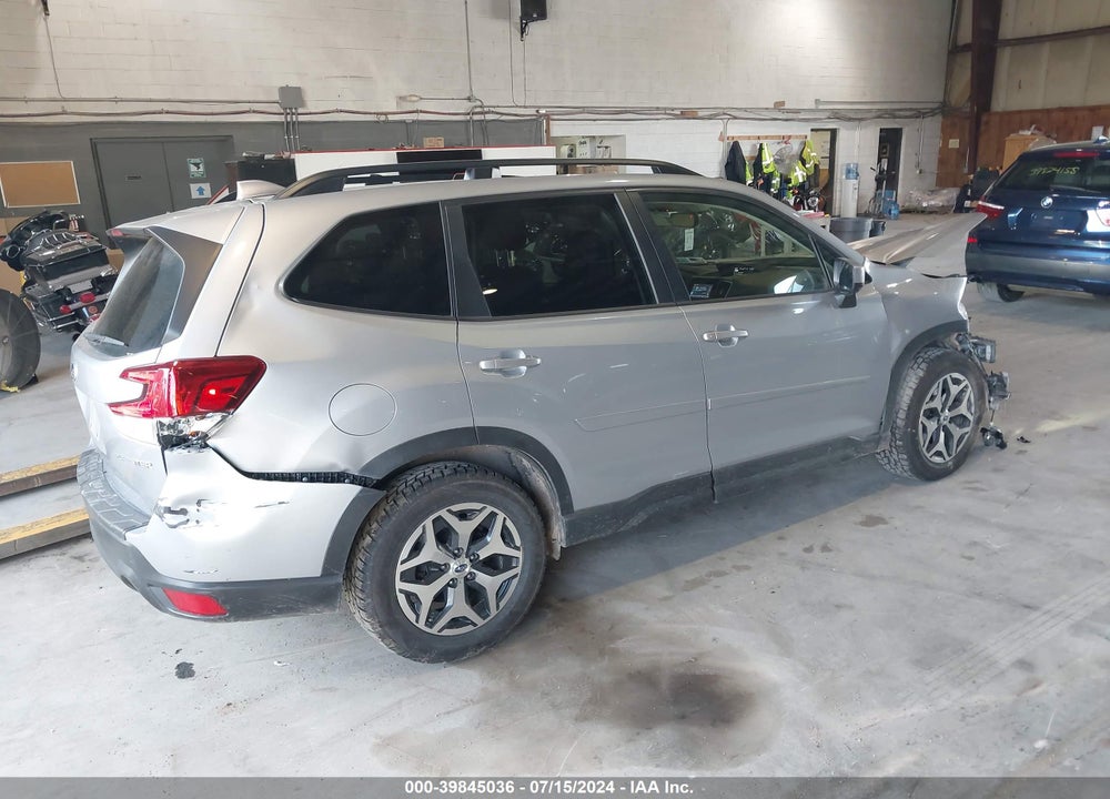 2020 SUBARU FORESTER PREMIUM VIN: JF2SKAJCXLH578437