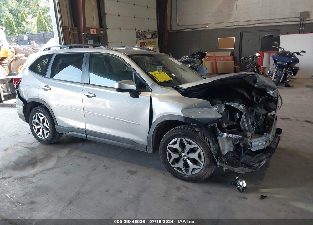 2020 SUBARU FORESTER PREMIUM VIN: JF2SKAJCXLH578437