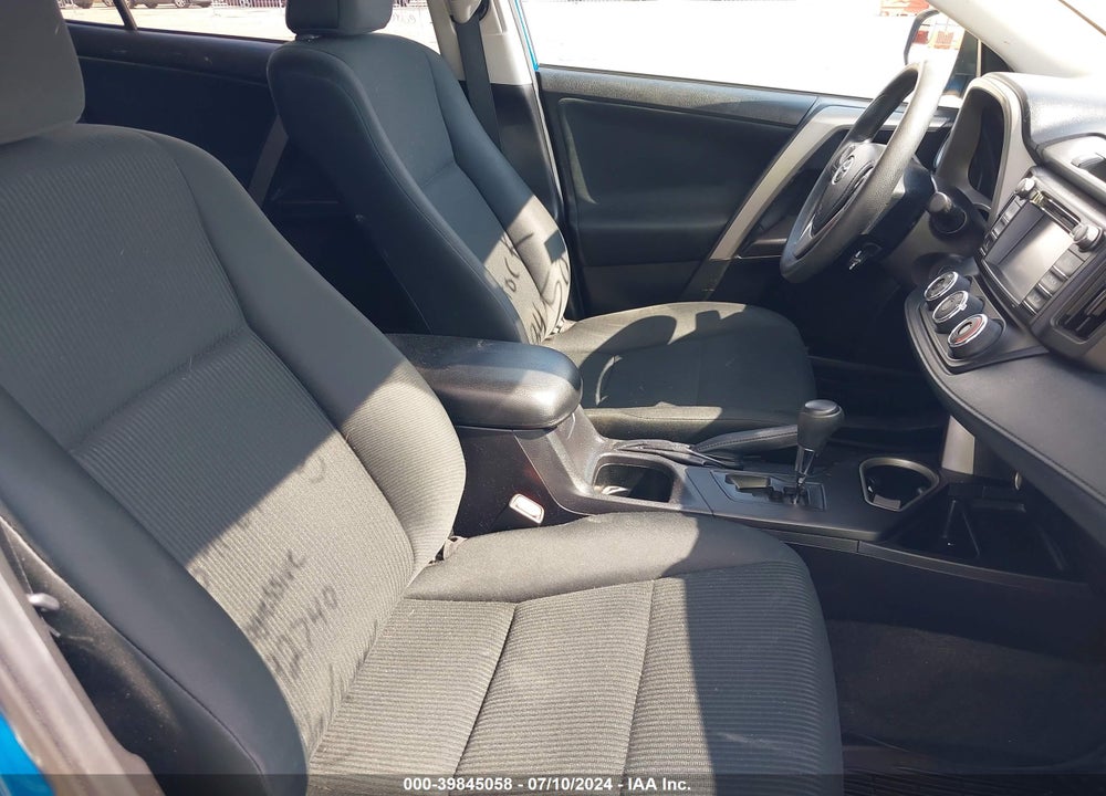 2018 TOYOTA RAV4 LE VIN: 2T3BFREV9JW829985