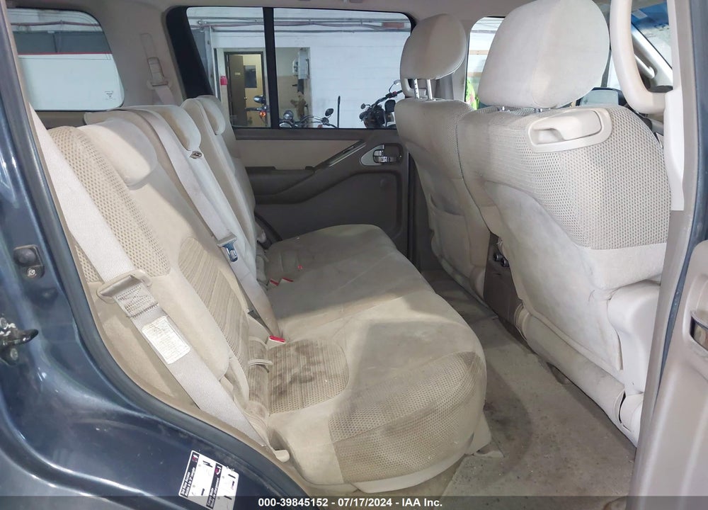 2005 NISSAN PATHFINDER SE VIN: 5N1AR18W25C753877