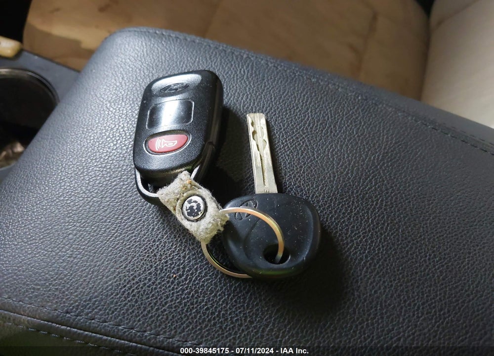 2013 HYUNDAI SONATA GLS VIN: 5NPEB4AC1DH660718