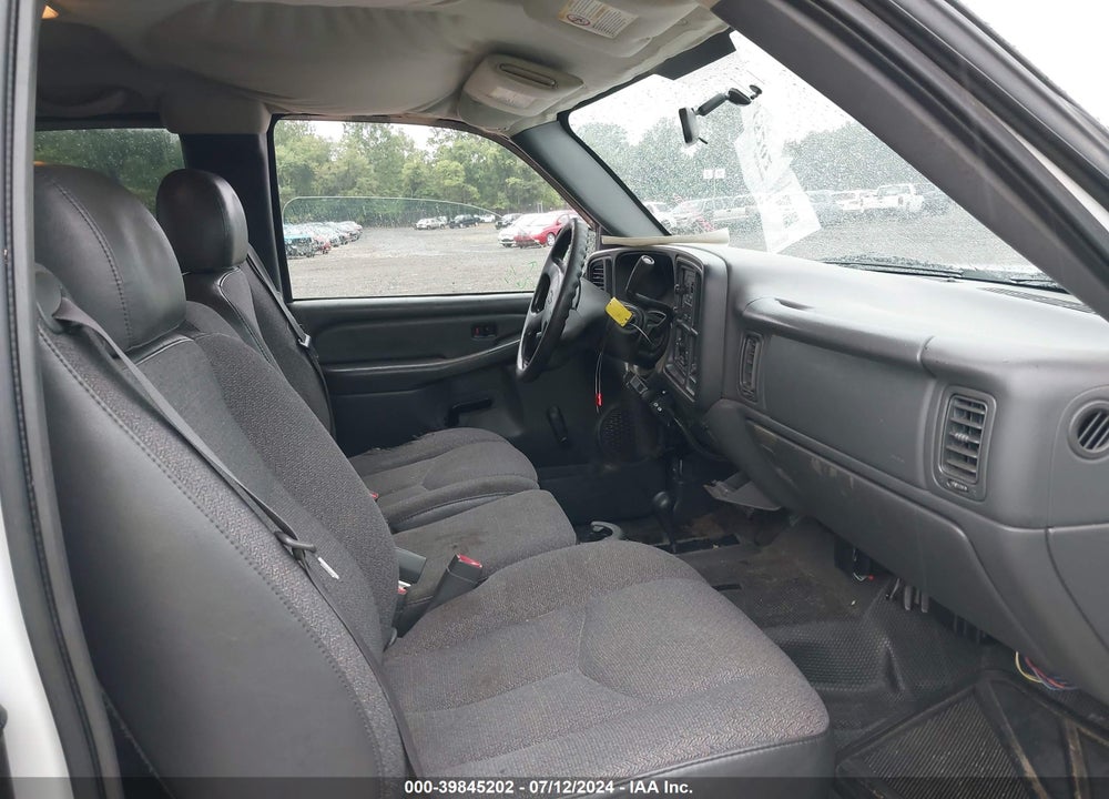 2004 CHEVROLET SILVERADO 2500HD WORK TRUCK VIN: 1GCHK29U64E315554