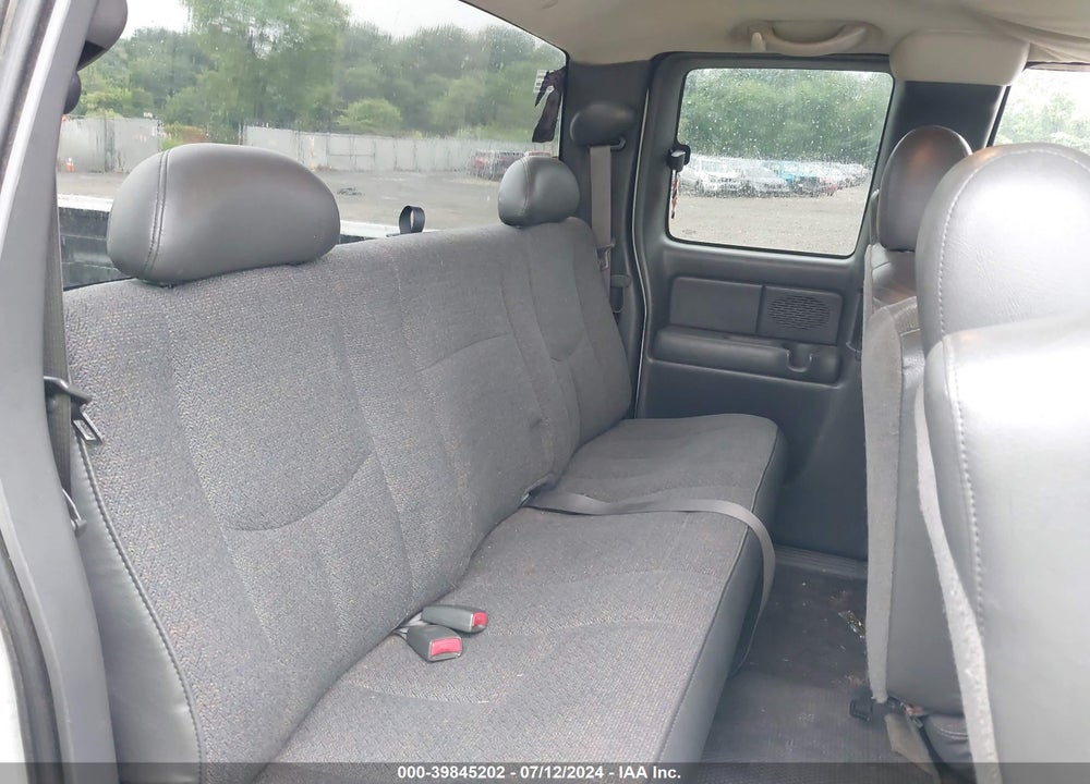 2004 CHEVROLET SILVERADO 2500HD WORK TRUCK VIN: 1GCHK29U64E315554