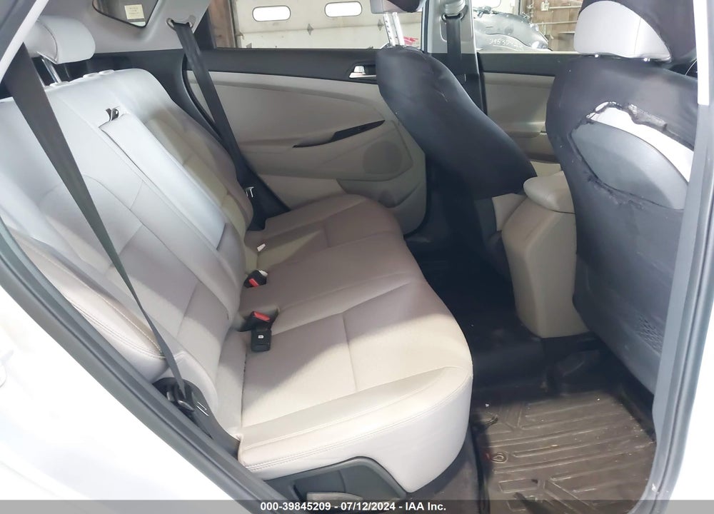 2019 HYUNDAI TUCSON SE VIN: KM8J2CA40KU917156