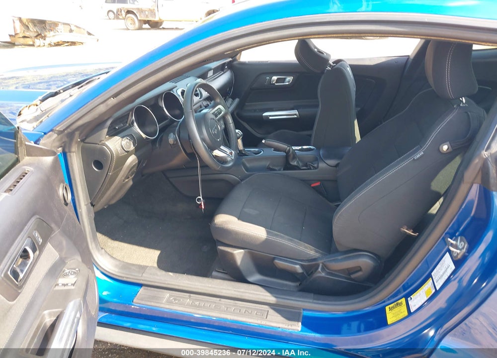 2017 FORD MUSTANG V6 VIN: 1FA6P8AM8H5351863