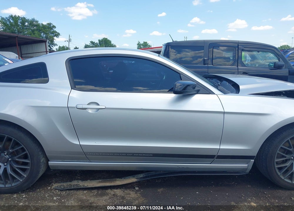 2014 FORD MUSTANG V6 PREMIUM VIN: 1ZVBP8AM1E5211784