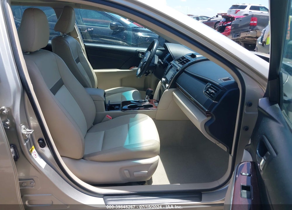 2014 TOYOTA CAMRY XLE VIN: 4T1BF1FK0EU864225