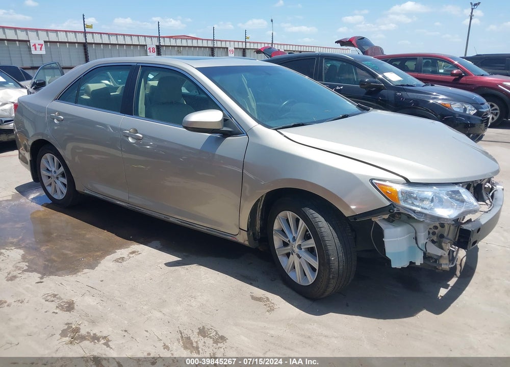 2014 TOYOTA CAMRY XLE VIN: 4T1BF1FK0EU864225
