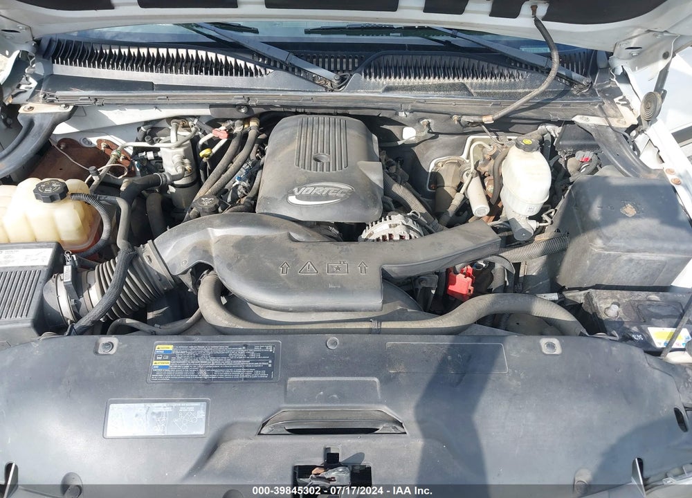 2004 CHEVROLET TAHOE LS VIN: 1GNEK13V74J249027
