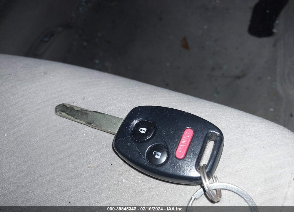 2010 HONDA CIVIC LX VIN: 2HGFA1F50AH587282
