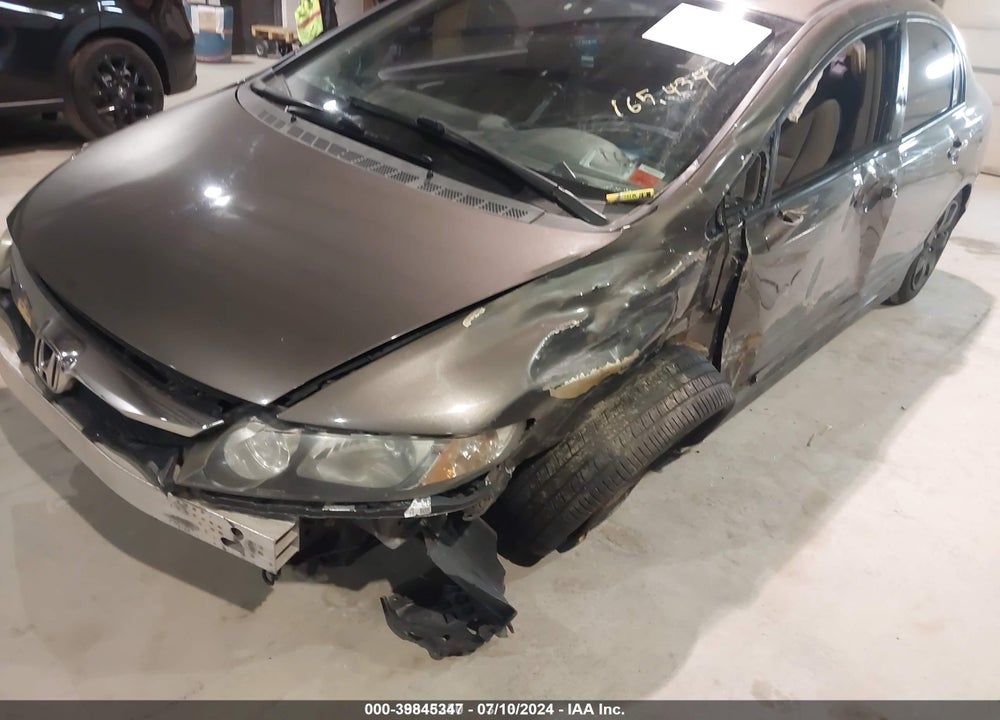 2010 HONDA CIVIC LX VIN: 2HGFA1F50AH587282