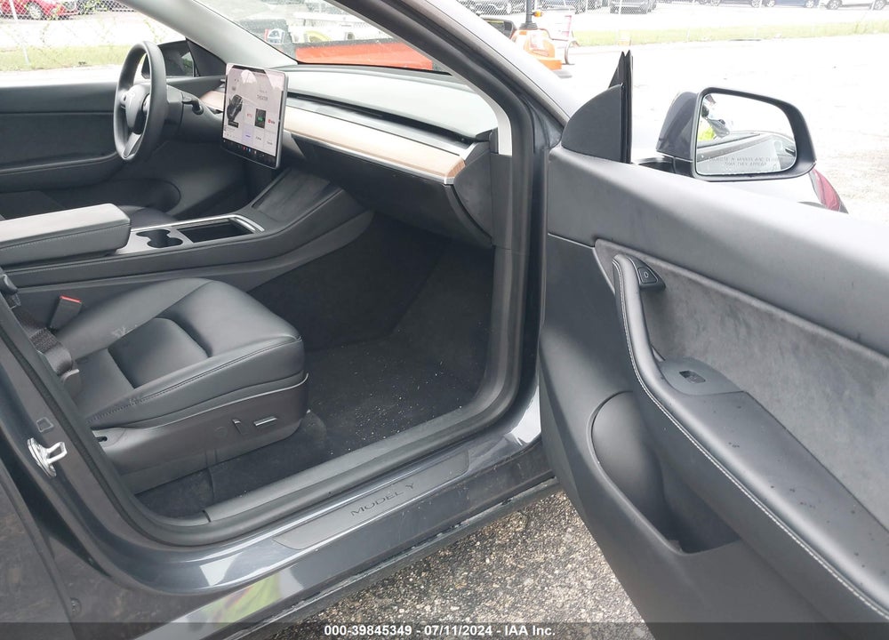 2021 TESLA MODEL Y LONG RANGE DUAL MOTOR ALL-WHEEL DRIVE VIN: 5YJYGDEE6MF185771