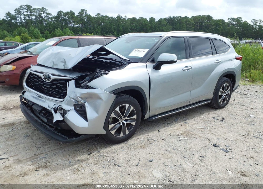 2021 TOYOTA HIGHLANDER XLE VIN: 5TDGZRAH4MS051890
