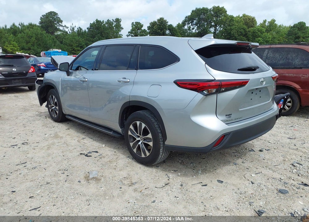 2021 TOYOTA HIGHLANDER XLE VIN: 5TDGZRAH4MS051890