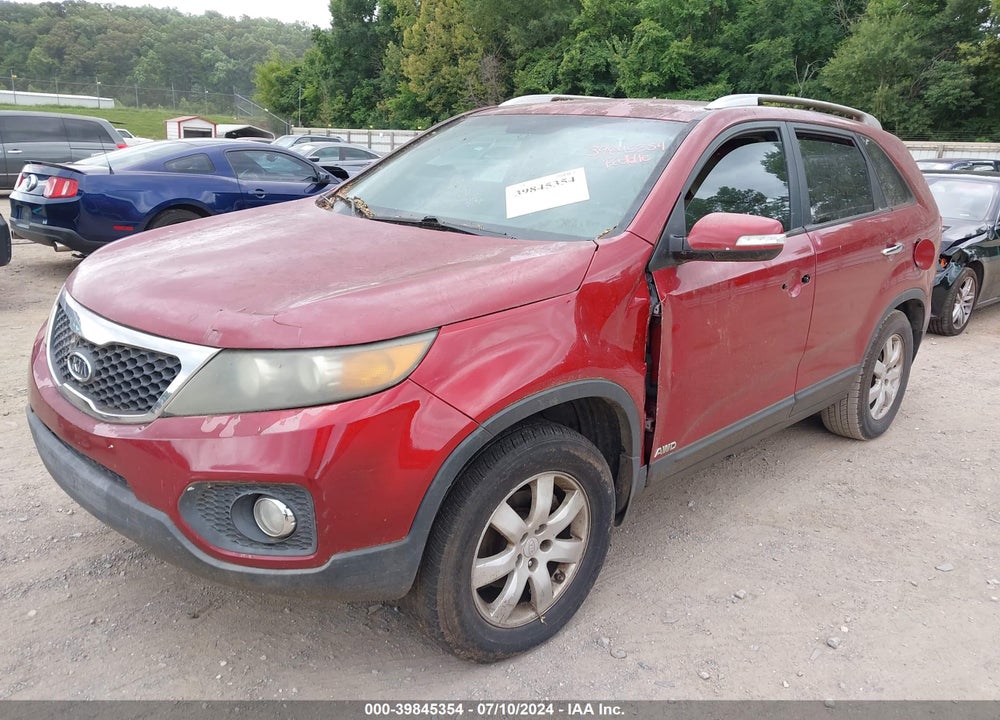 2011 KIA SORENTO LX VIN: 5XYKTDA10BG055138