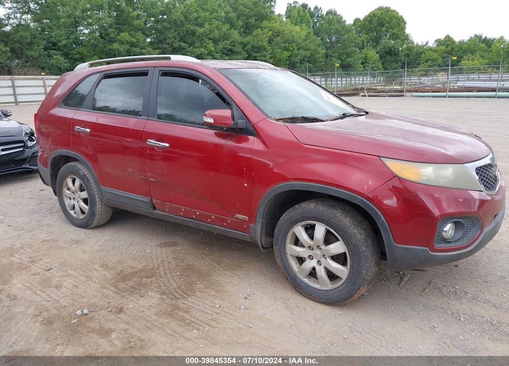 2011 KIA SORENTO LX VIN: 5XYKTDA10BG055138