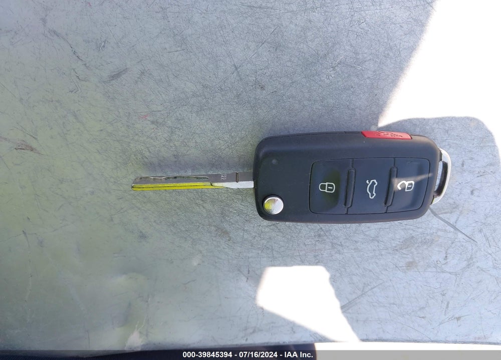 2014 VOLKSWAGEN TIGUAN SE VIN: WVGBV3AX2EW625202