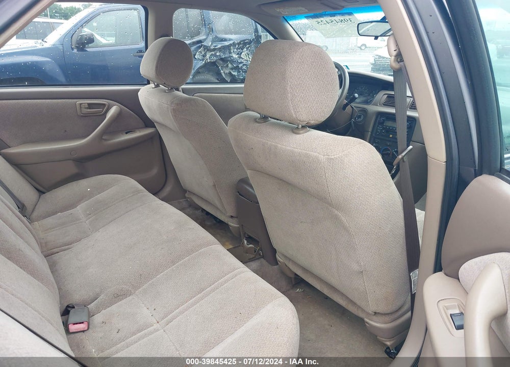 2001 TOYOTA CAMRY LE V6 VIN: 4T1BF28K01U128933