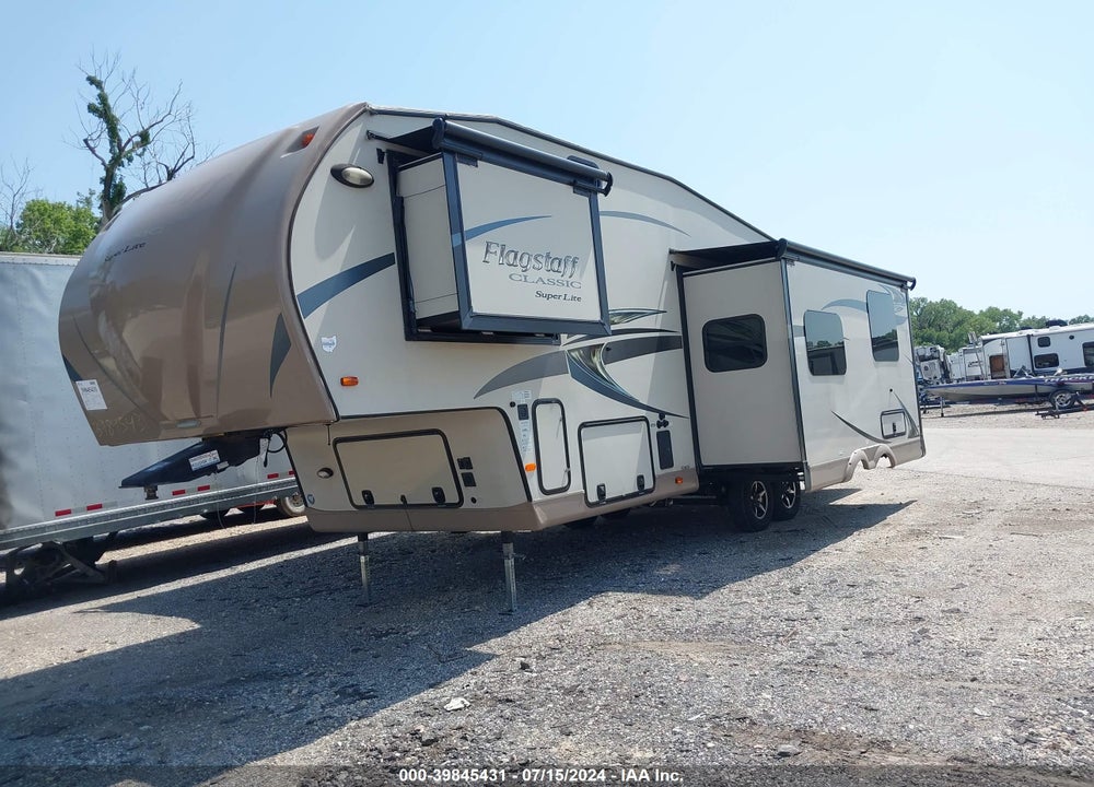 2016 FOREST RI FLAGSTAFF VIN: 4X4FFLD29G1868129