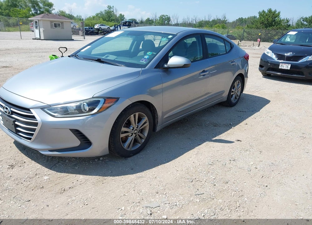 2017 HYUNDAI ELANTRA SE VIN: 5NPD84LF5HH153621