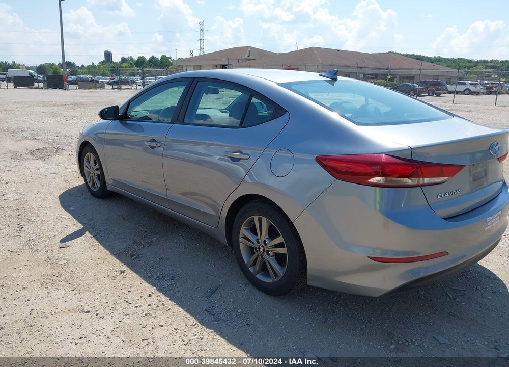 2017 HYUNDAI ELANTRA SE VIN: 5NPD84LF5HH153621