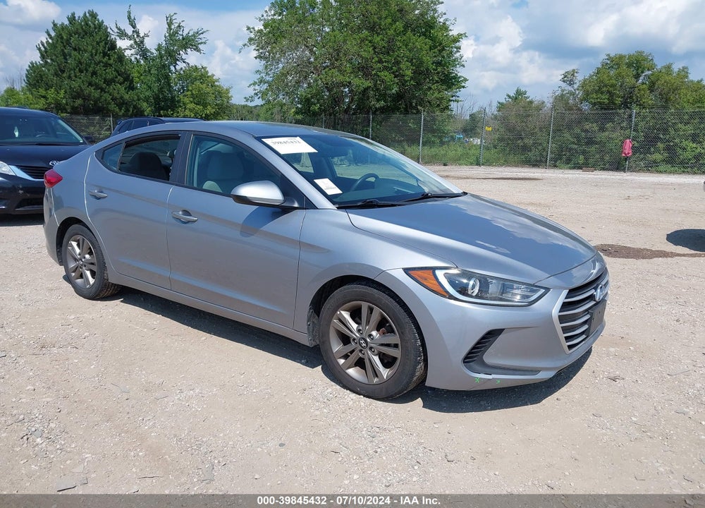 2017 HYUNDAI ELANTRA SE VIN: 5NPD84LF5HH153621