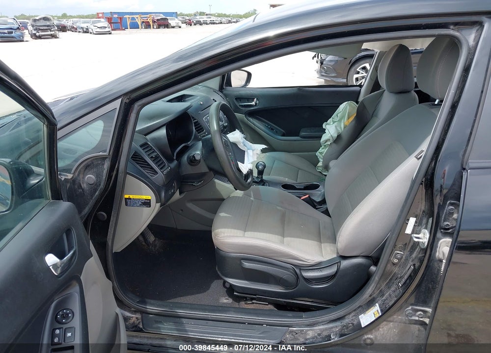 2016 KIA FORTE LX VIN: KNAFX4A60G5592607