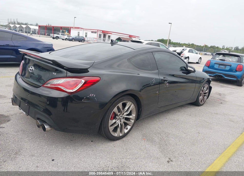 2014 HYUNDAI GENESIS 3.8 ULTIMATE VIN: KMHHU6KJ1EU120028