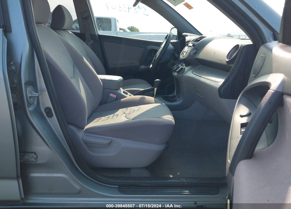 2006 TOYOTA RAV4 VIN: JTMZD33V365001739