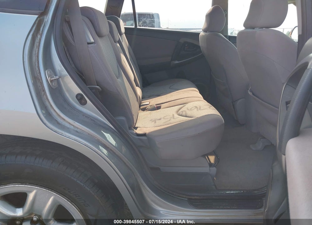 2006 TOYOTA RAV4 VIN: JTMZD33V365001739