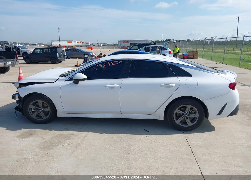 2022 KIA K5 LX VIN: 5XXG24J27NG102336
