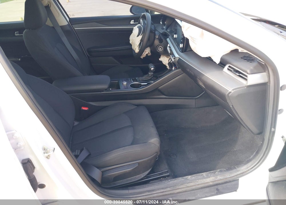 2022 KIA K5 LX VIN: 5XXG24J27NG102336