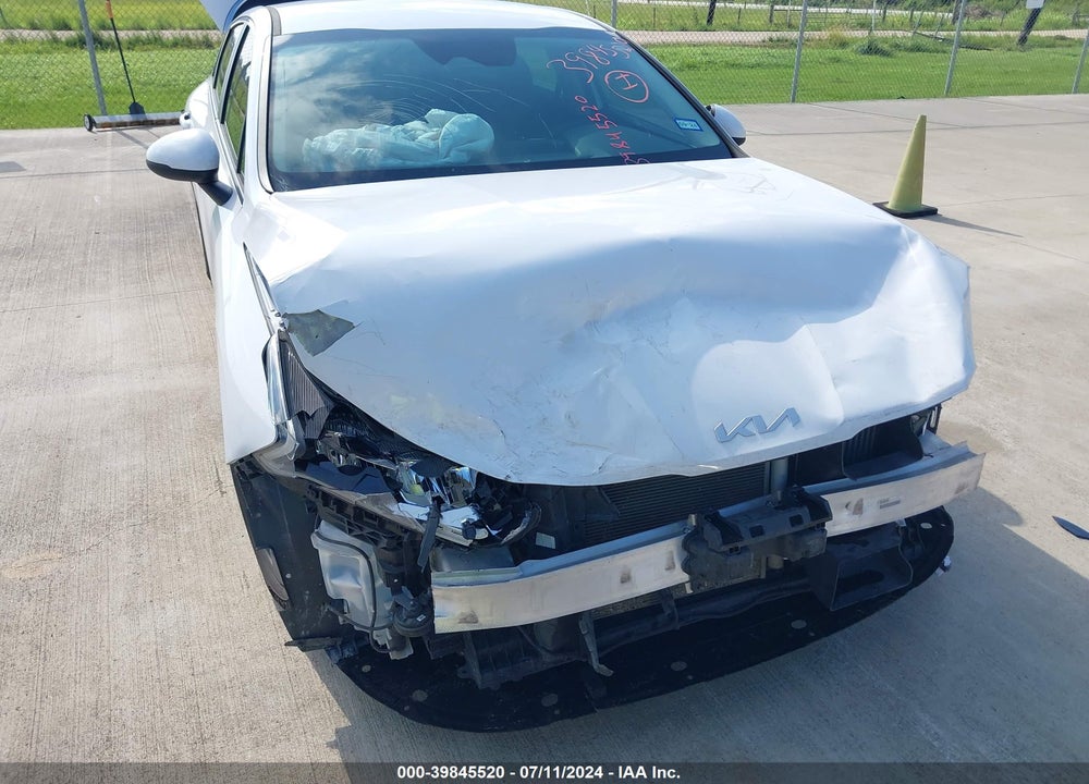 2022 KIA K5 LX VIN: 5XXG24J27NG102336