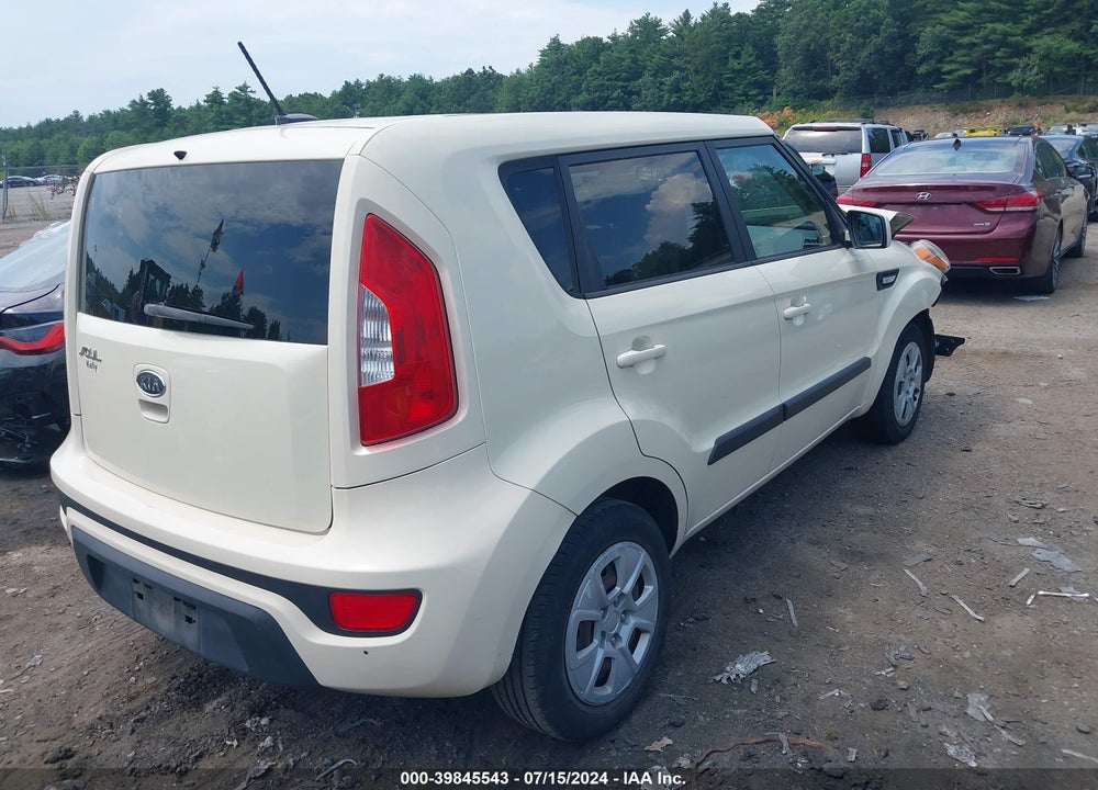2012 KIA SOUL VIN: KNDJT2A55C7461823