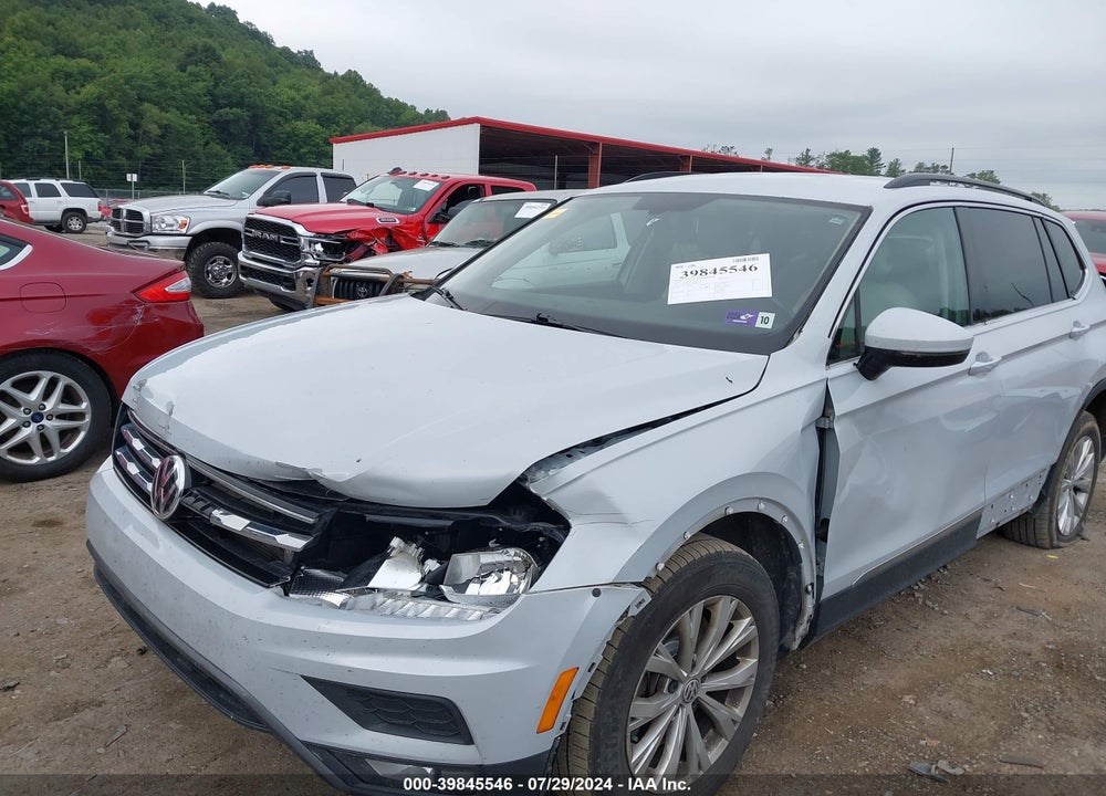 2018 VOLKSWAGEN TIGUAN VIN: 3VV2B7AX1JM001357
