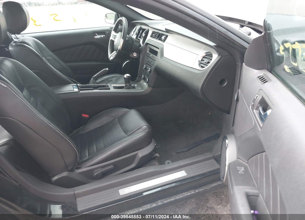2014 FORD MUSTANG V6 PREMIUM VIN: 1ZVBP8AMXE5280909