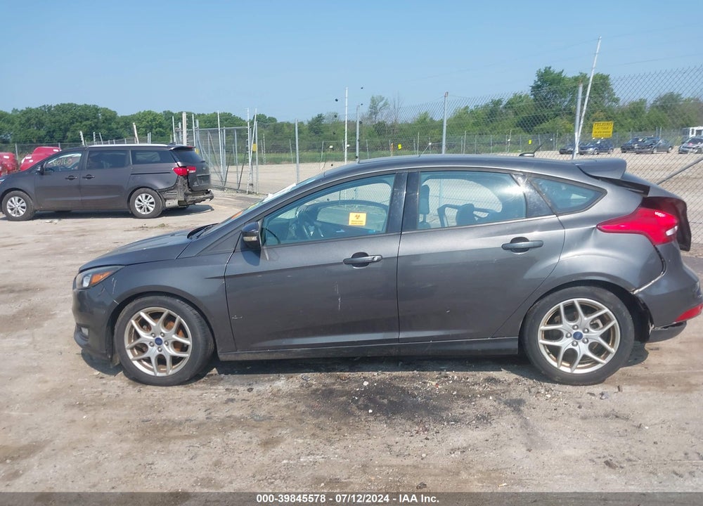 2015 FORD FOCUS SE VIN: 1FADP3K21FL322642